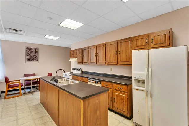 4203 Charlemagne Cir 4203 gallery image 23