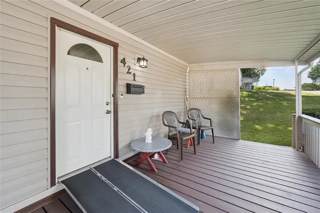 421 Perry Cir gallery image 10