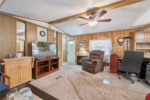 421 Perry Cir gallery image 15