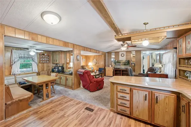 421 Perry Cir gallery image 16