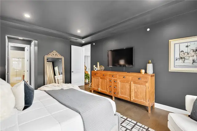 421 Roebling Ct gallery image 13
