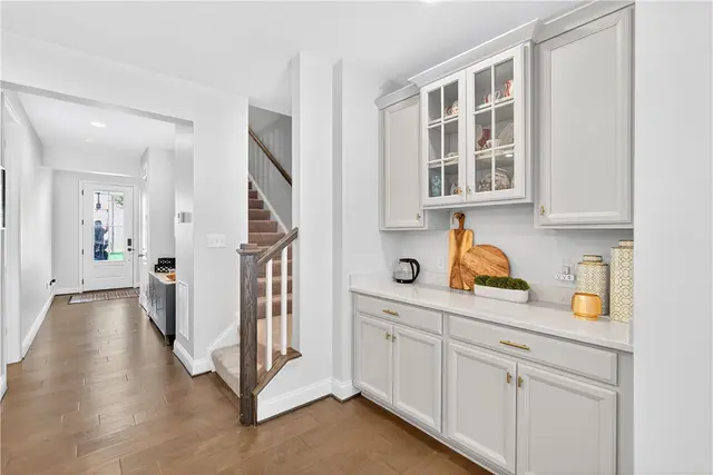 421 Roebling Ct gallery image 28