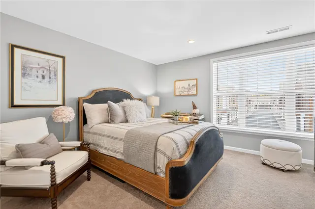 421 Roebling Ct gallery image 35