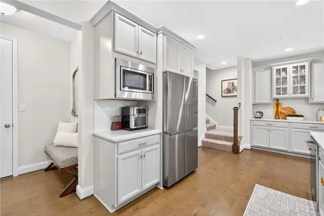 421 Roebling Ct gallery image 37