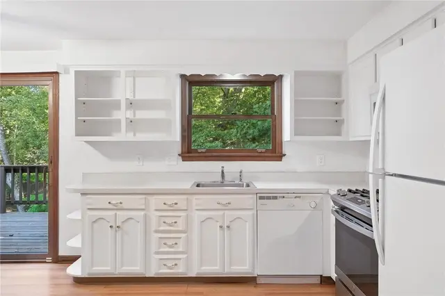 4219 Wembleton Dr gallery image 11