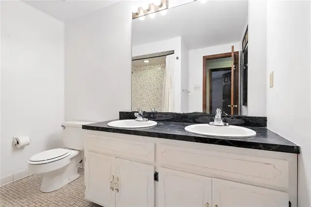 4219 Wembleton Dr gallery image 34