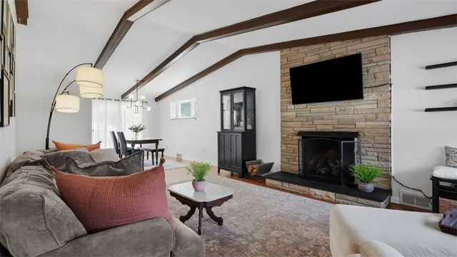 422 Wimer Dr gallery image 3