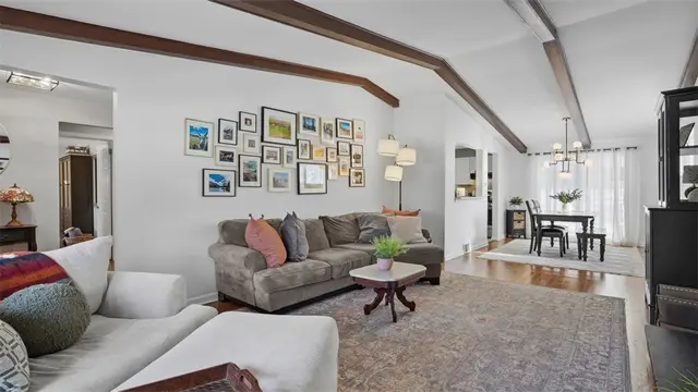 422 Wimer Dr gallery image 4