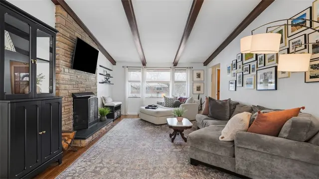 422 Wimer Dr gallery image 5