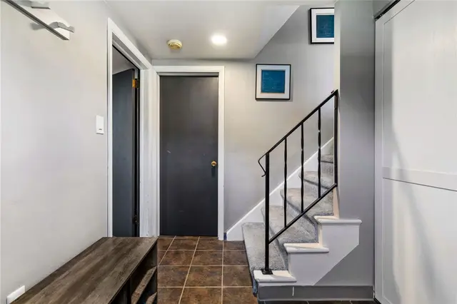 4221 El Rancho Dr gallery image 8