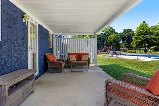 4221 El Rancho Dr gallery image 14