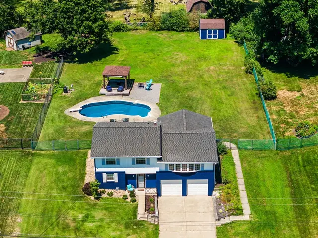4221 El Rancho Dr gallery image 17