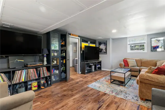 4221 El Rancho Dr gallery image 23