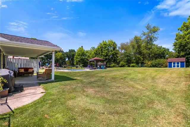 4221 El Rancho Dr gallery image 26