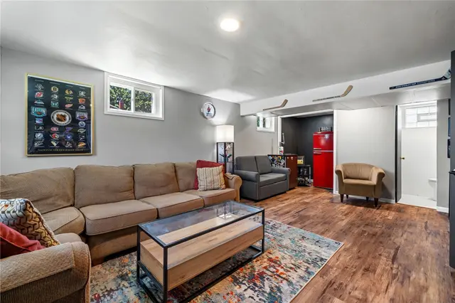 4221 El Rancho Dr gallery image 32