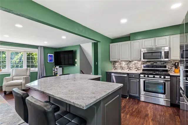 4221 El Rancho Dr gallery image 34