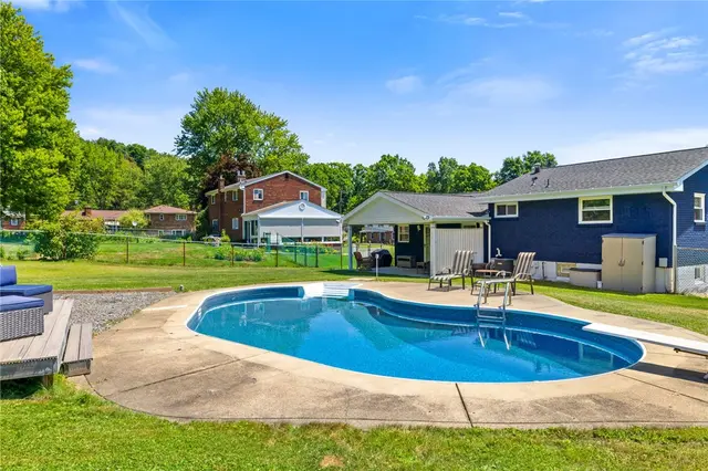 4221 El Rancho Dr gallery image 40