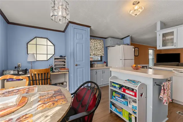 424 Perry Cir gallery image 7
