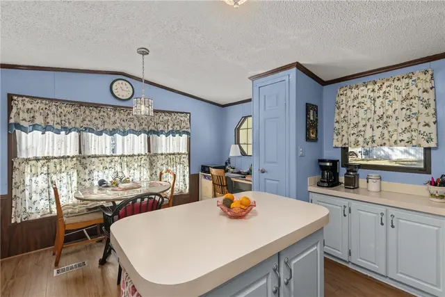 424 Perry Cir gallery image 8