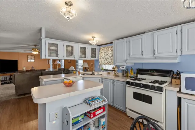 424 Perry Cir gallery image 19