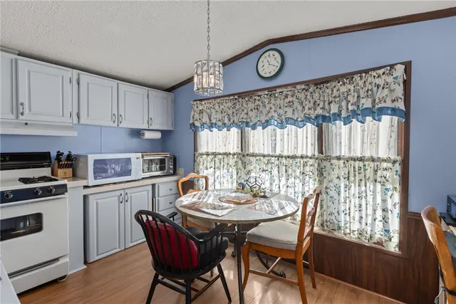 424 Perry Cir gallery image 25