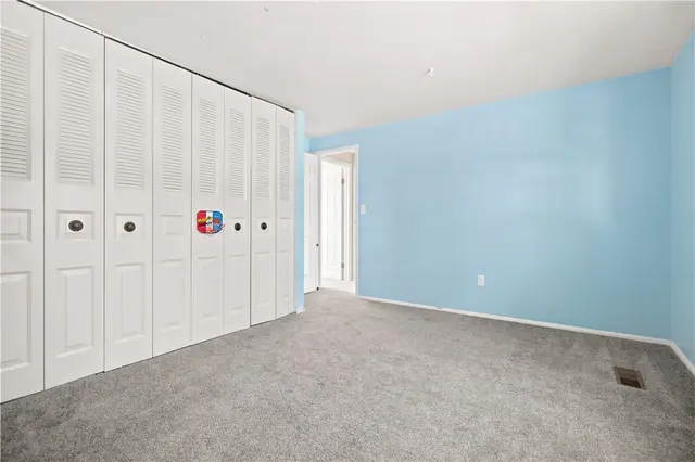 424 Woodcock Drive gallery image 11