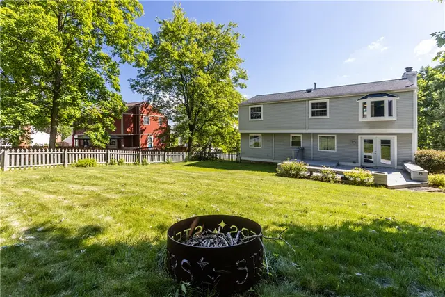 424 Woodcock Drive gallery image 29