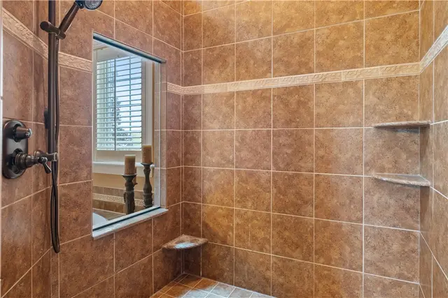 424 Wynstone Dr gallery image 4