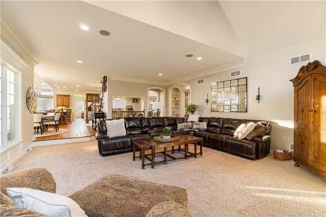 424 Wynstone Dr gallery image 6