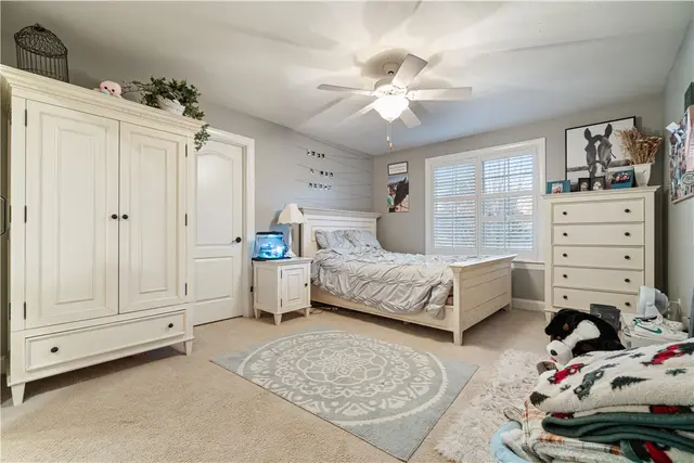 424 Wynstone Dr gallery image 9