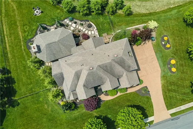 424 Wynstone Dr gallery image 23