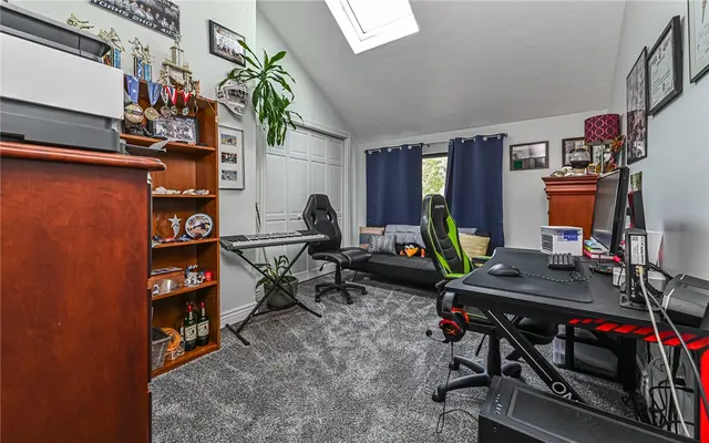 4258 Forest Glen Dr gallery image 15