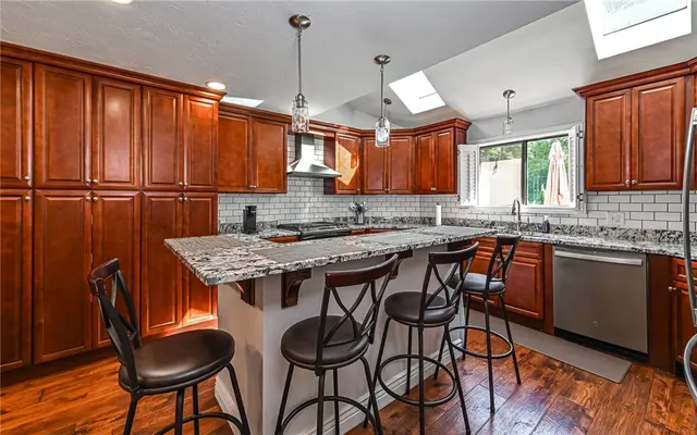 4258 Forest Glen Dr gallery image 23