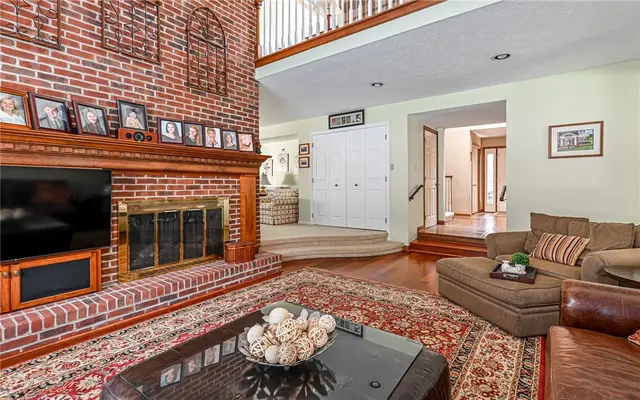 4267 Laurel Ridge Dr gallery image 6
