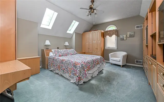 4267 Laurel Ridge Dr gallery image 13