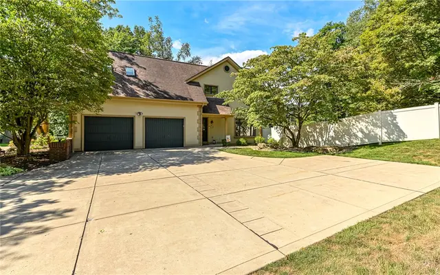 4267 Laurel Ridge Dr gallery image 16