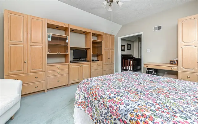 4267 Laurel Ridge Dr gallery image 18
