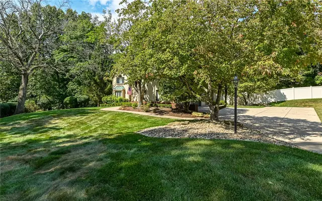 4267 Laurel Ridge Dr gallery image 35
