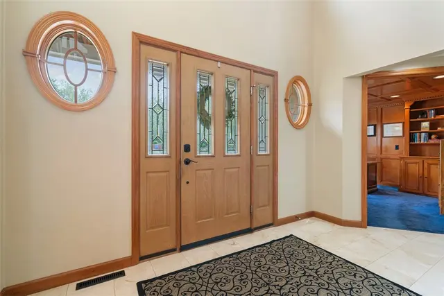 429 Fox Meadow Dr gallery image 3
