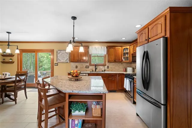 429 Fox Meadow Dr gallery image 16