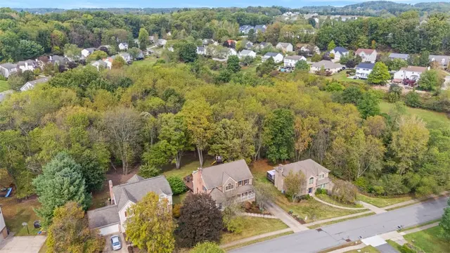 429 Fox Meadow Dr gallery image 19