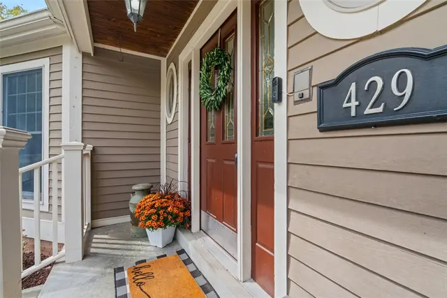 429 Fox Meadow Dr gallery image 29