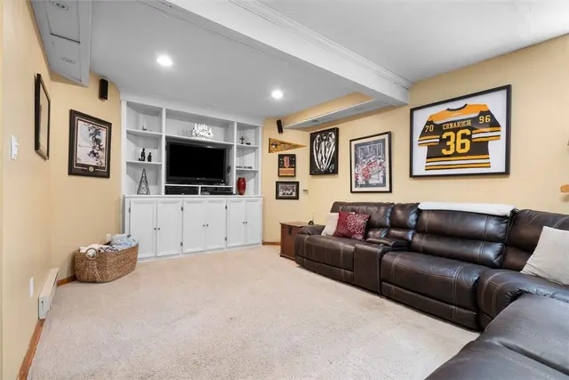 429 Fox Meadow Dr gallery image 33