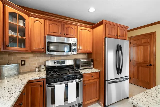 429 Fox Meadow Dr gallery image 36