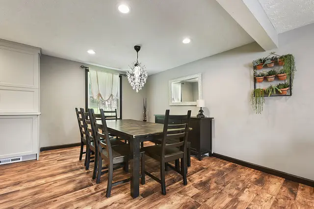 431 Deerfield Dr gallery image 4