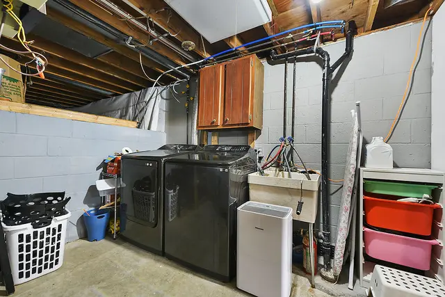 431 Deerfield Dr gallery image 5
