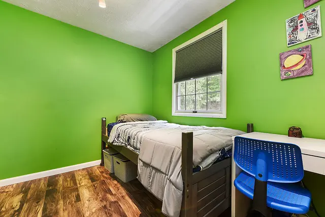431 Deerfield Dr gallery image 8