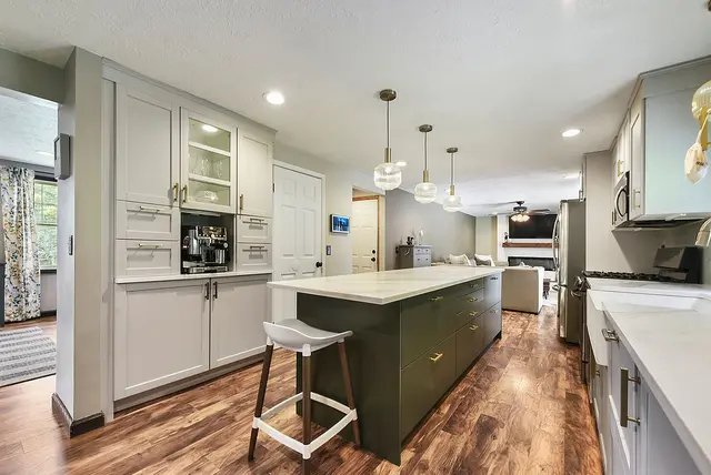 431 Deerfield Dr gallery image 9