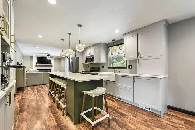 431 Deerfield Dr gallery image 20