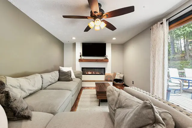 431 Deerfield Dr gallery image 21